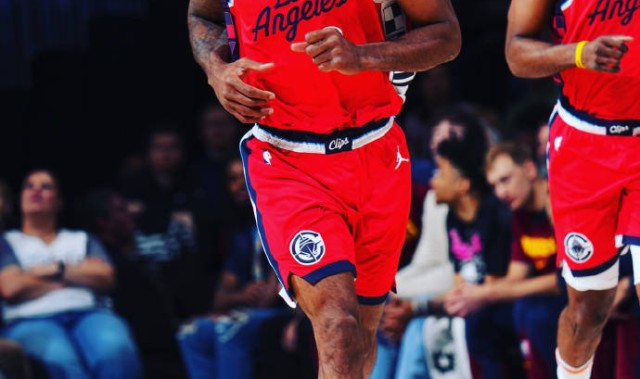 战神卡！伦纳德三分线内12中11 关键一攻一防杀死比赛