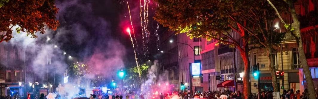 巴黎圣日耳曼首夺欧冠引爆狂欢，导致两人死亡数百人被捕