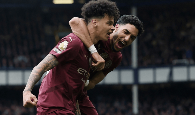 英超最新积分战报：曼城挤进前4，维拉踢爆纽卡，布莱顿被灌4球