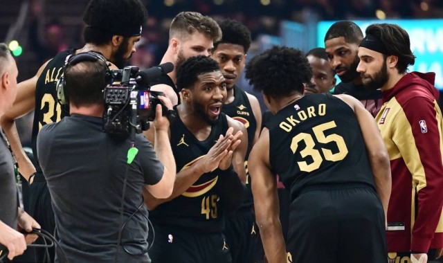 骑士常规赛斩获荣誉无数 半决赛惨遭绅士横扫