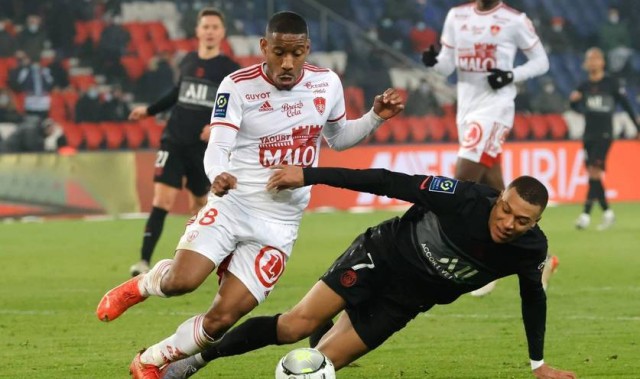 法甲欧战资格争夺战：布雷斯特主场狙击，里尔客场能否突围？​