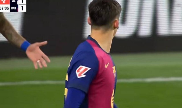 皇马空欢喜，随着一场2-1逆转：巴萨7分领跑西甲，三冠王不是梦