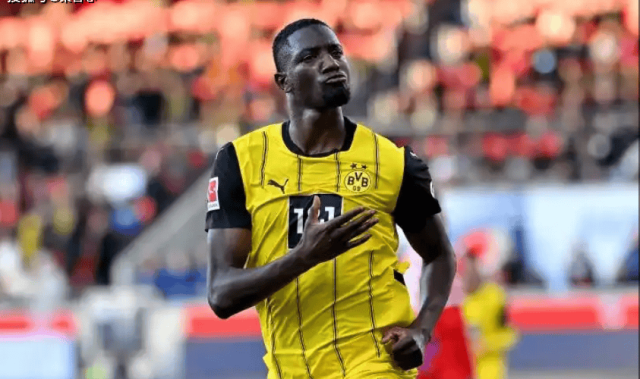 欧冠射手榜：吉拉西13球领跑！拉菲尼亚、莱万分列2、3位！