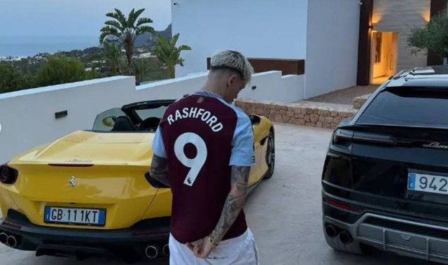 曼联巴神！加纳乔穿维拉9号球衣原因曝光，热刺或签他替代孙兴慜