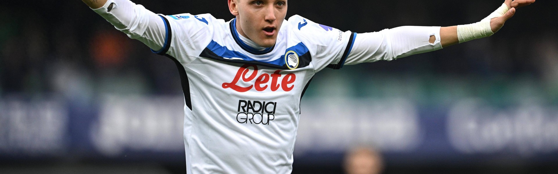 锋线边卫亟待买新：米兰新总监任务不少，瞄准意甲新金靴价格不低