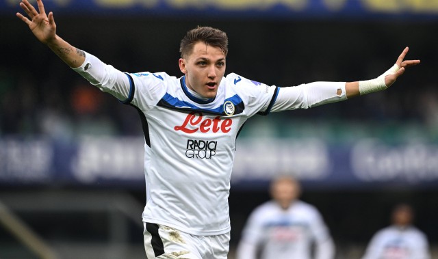 锋线边卫亟待买新：米兰新总监任务不少，瞄准意甲新金靴价格不低