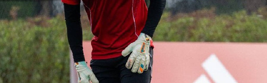 阿莫林满意曼联集训水平！奥纳纳担心失去首发拼命训练，利马复出日期初定