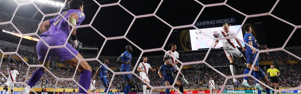 阿尔希拉尔逆袭曼城：沙特足球崛起的甜蜜瞬间