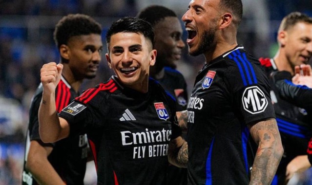 死敌化为救星！大巴黎4500万救里昂一命，七冠法甲王俱乐部逃脱降级危机