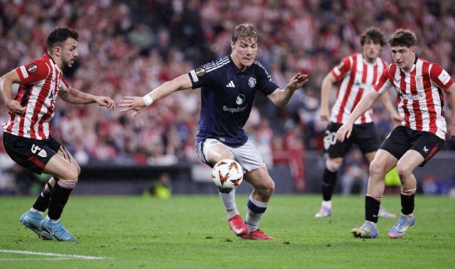 英超＞西甲？曼联两大废材闪耀欧战 安东尼世界波 霍伊伦造红点