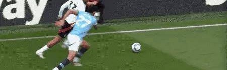 曼城2-0锁定欧冠！15年征程不断京多安绝杀核心告别